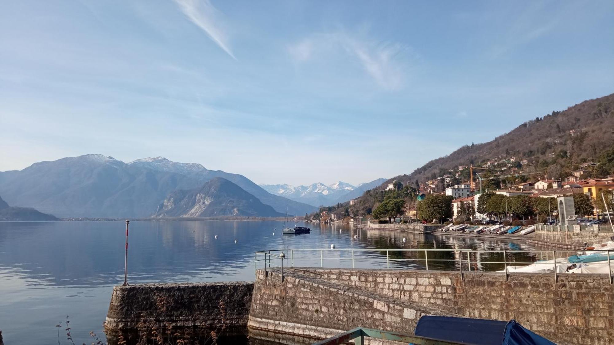 Casa Vacanze Scent Of Roses Verbania Esterno foto