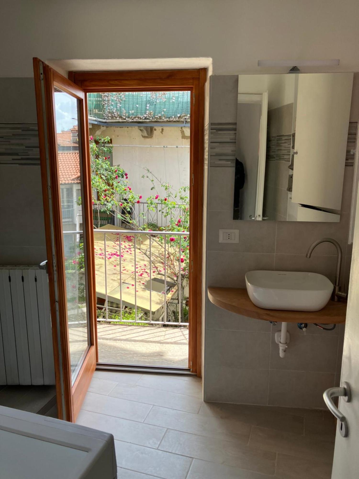 Casa Vacanze Scent Of Roses Verbania Esterno foto
